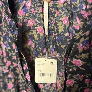 Free People peasant style blouse. New with tags.